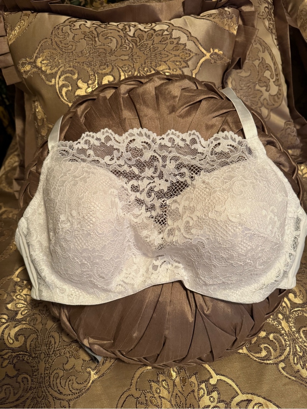 Soma Ivory Lace High-Neck Support Bra